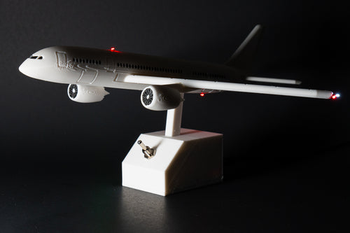 LumaWing Boeing 787 Dreamliner Desk Model with Realistic Aircraft Lighting