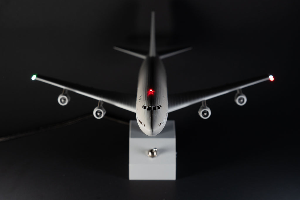 LumaWing Boeing 747 Desk Model with Realistic Aircraft Lighting
